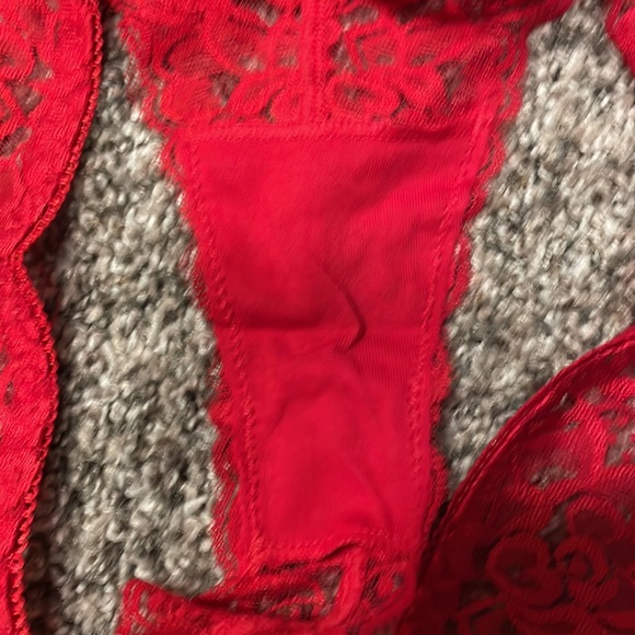 NWOT Sexy Red Lace Thong. Size OS - Picture 3 of 3